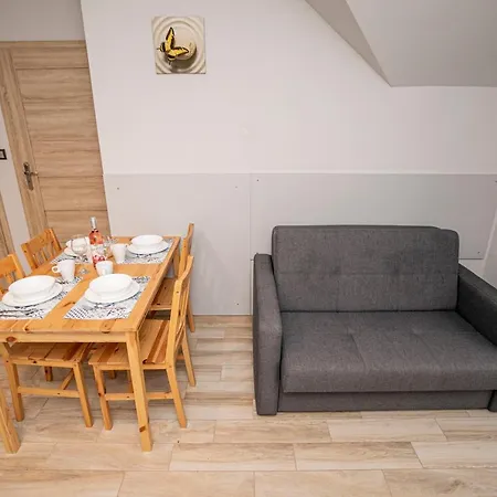 Pier Apartment *