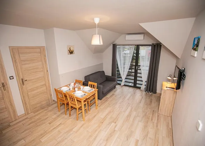 Pier Apartment *